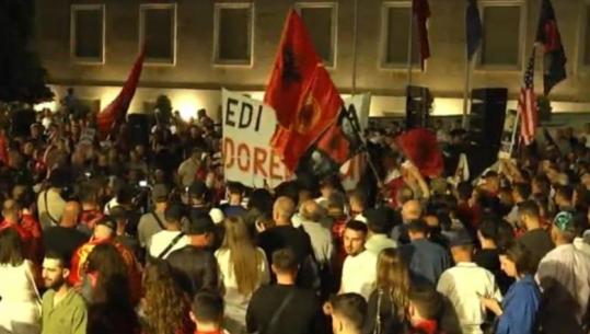 ‘Çdo vit shoh auditorë me 10 studentë’, pedagogia: Jo Rama e Berisha, por të gjithë në burg!