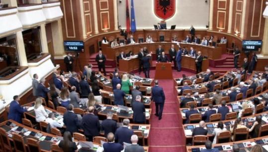 LIVE TV-Kuvend/ Berisha 'mbron' protestën: Ta shkarkojmë Ramën! Balla i përgjigjet: I fundit që mund të flasë je ti pelikan! Noka e ofendon