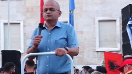 Qytetari nga protesta: Kemi numrin më të ulët të mjekëve në rajon për banorë! Qeveritë kanë investuar shumë pak për shëndetin e njerëzve