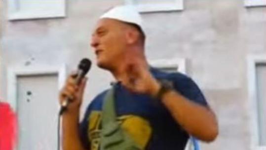 Ish-polici i bashkohet protestës para Kryeministrisë: Burra mos e lëshoni frontin, fitorja do jetë e juaja! 61% e shqiptarëve thonë 'Rama ik'