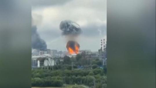 Kievi sulmon ashpër Moskën, godet rafinerinë e naftës, çatia 'fluturon' në ajër! Zelensky: Nëse digjet Ukraina, do të digjet edhe Rusia