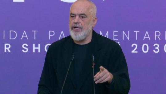 Protestat për Zvërnecin, Rama: Sheshi i protestës, studio për të ushqyer algoritmin! Kush mendon se me like bën politikë, bën gabim