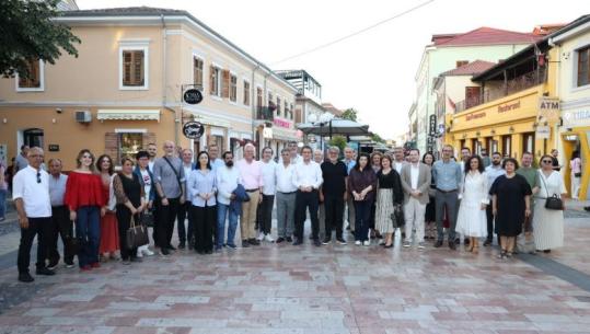 Ministri Hoxha tur me ambasadorët për turizmin në veri: E rëndësishme t’u tregonim edhe Alpet, do të rikthehen!