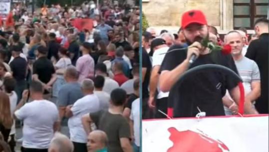 Protestuesi: Kur shqiptarët bashkohen për një ideal, nuk ka forcë që mund t’i ndalë! Kur populli hesht përballë padrejtësisë, humbet lirinë