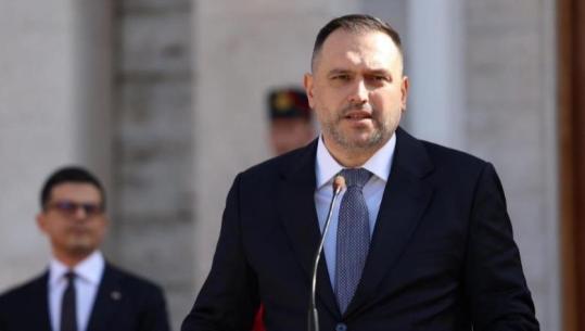 Ministri Nufi, mbi 36 mijë euro të ardhura vetëm nga bordet në 2025