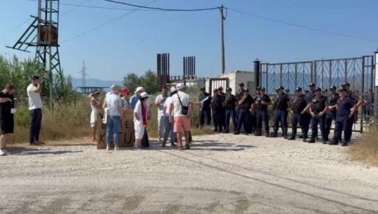 ‘Dështon’ protesta kundër TEC-eve lundruese në Vlorë, afro 10 qytetarë 'përballë' 200 policëve