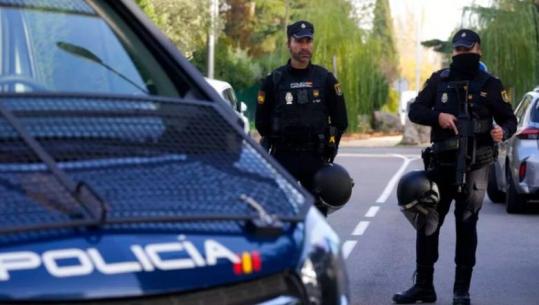 Rrëmbeu vajzën 6-vjeçare në Spanjë dhe u fsheh në Kosovë, arrestohet 43-vjeçari me nënshtetësi spanjolle