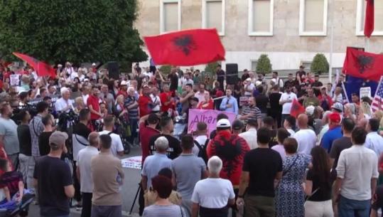 Ardi Stefa: Realiteti i ri politik shqiptar pas një muaji protestash