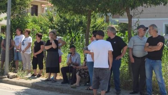 Protestë në Pogradec, banorët kundër projektit të bashkisë: S’duam rrugë të re, të ndërhyhet te lumi