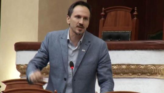 Redi Muçi-Bidos në Kuvend: Më je qepur me bukë në trastë me urdhër të Ballës! S’të marr seriozisht, më kujton Ceken me radiomars që dilte nga ferra