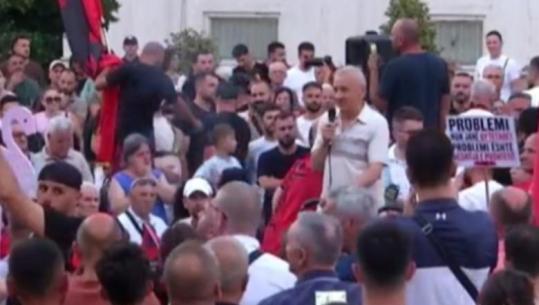 Pensionisti ironizon bonusin e qeverisë: Ato para do t'i përdor për të ardhur në protesta