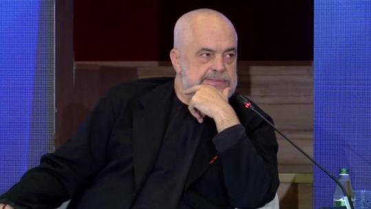 Protestat, Rama: Ka shumë për të reflektuar nën atë koren e zezë që është pjesa e dukshme