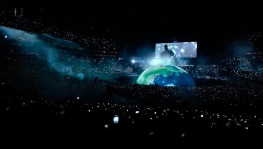 8 ditë nga koncerti i Kanye West në Tiranë, Eagle Stadium bëhet gati për koncertin me 60 mijë spektatorë, Gonxhja ndan pamjet: Shqipëria do të hyjë në histori