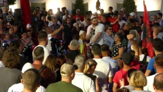 Protestuesi nga tubimi para Kryeministrisë: Kam 30 ditë që s’më flasin prindërit, pasi shava Sali Berishën!