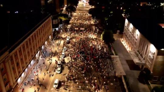 Dhunuan efektivët te Kuvendi, organizatorët e protestës akuza Policisë së Shtetit: Po shndërrohesh në instrument politik, lironi protestuesit 