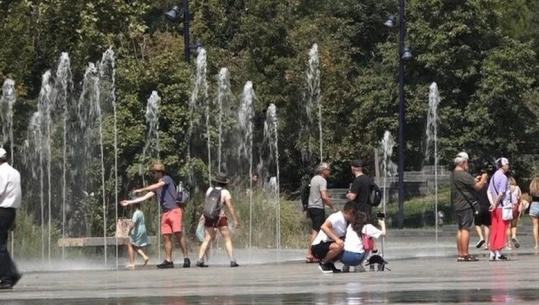 Vapa ‘pushton’ Tiranën, mjekët: Kujdes temperaturat e larta! Qytetarët kërkojnë hije, punëtorët ‘sfidojnë’ të nxehtin 