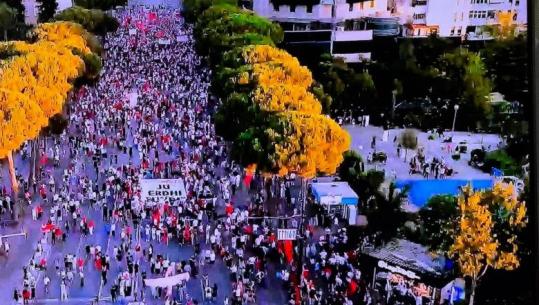 LIVE TV- Protestë kombëtare me diasporën, qytetarët të Kryeministria: Jemi kundër regjimit të Ramës, lironi protestuesit