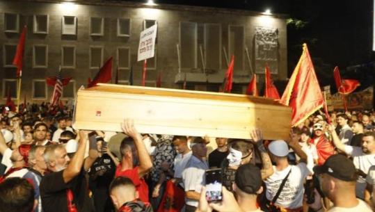 Ylli Manjani: Arkivolucioni që varrosi paqen fallco