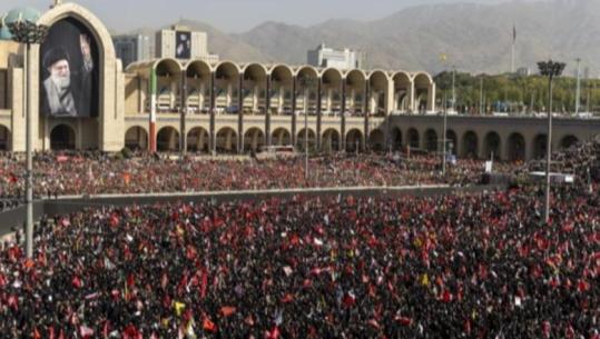 Lamtumira për Khamenein mes dhimbjes dhe propagandës: Vdekje SHBA-së dhe Izraelit