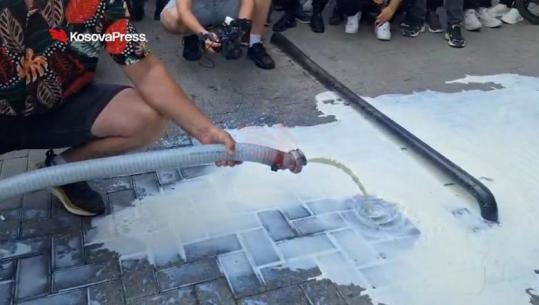 Berisha ‘shet’ protestën e fermerëve në Prishtinë si ngjarje në Shqipëri! Balla: Turpi shenjë e pjekurisë, por jo për një mashtrues