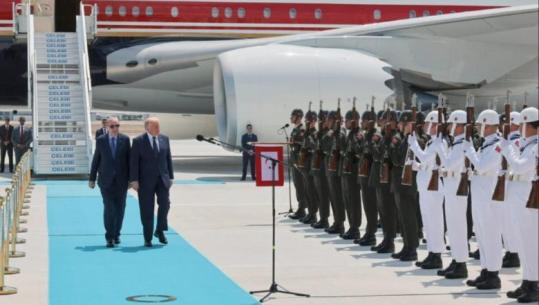 Trump mbërrin në Samitin e NATO-s, Erdoğan e pret me ceremoni nderi