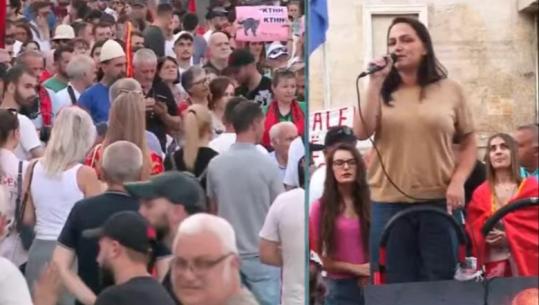 Protestuesja Luçiana Kokaj: Qëndroni të bashkuar përtej ndasive të vogla, mos përgojoni njerëz pa ditur të vërtetën