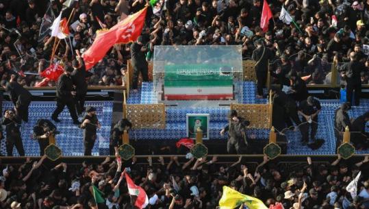 Varrimi i Khameneit fillon në qytetin irakian të Najafit
