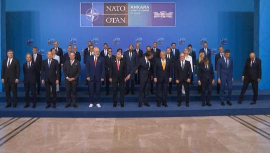 Kostum me atlete të bardha, Rutte i tregon Trumpit kombinimin e kryeministrit Rama