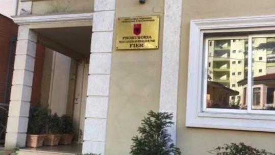 U arrestua pasi iu gjet arsenal armësh në një magazinë, Prokuroria e Fierit mbyll hetimet për Milasim Ramaj, dërgon dosjen për gjykim