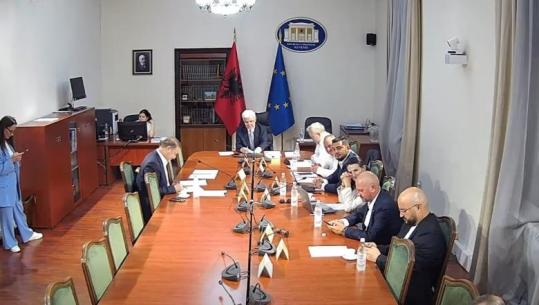 Kalon në komision rezoluta për KLGJ, në shtator diskutohet ‘backlog’! Xhafaj: Të dhëna për ndikim në promovimin e gjyqtarëve