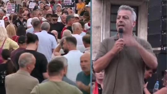 Review-t negative nëpër biznese, aktivisti Tepelena i përgjigjet Hitës: Qesharake, po kthehesh në komunizëm dixhital! Merru me patronazhistët