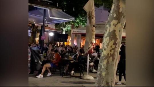 Vijon marshimi nëpër Tiranë, protestuesit përsërisin thirrjen: Çohuni nga kafja