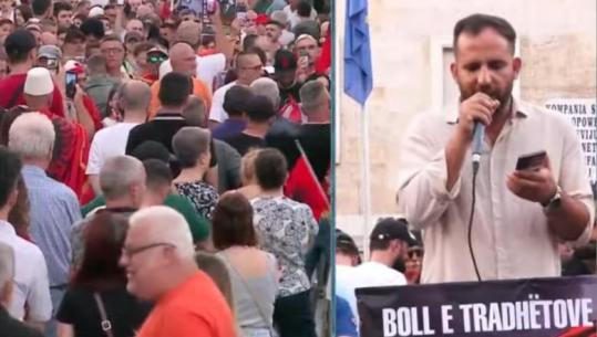 Protestuesi: Ky sistem nuk na përfaqëson, Rama të japë dorëheqjen! Intelektualët të vijnë këtu, nuk mjafton mbështetja me shkrim