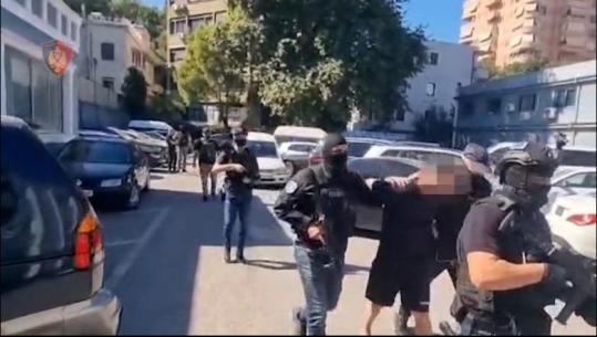 I dënuar në Itali me 13 vite burg për shfrytëzim prostitucioni, 48-vjeçari arrestohet në Tiranë për t'u ekstraduar (EMRI)