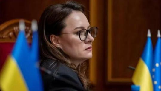 Zelensky njofton riorganizimin e qeverisë ukrainase, paralajmëron largimin e kryeministres Yulia Svyrydenko