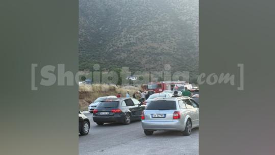Aksident në Tepelenë-Memaliaj, 5 të plagosur nga përplasja e dy makinave