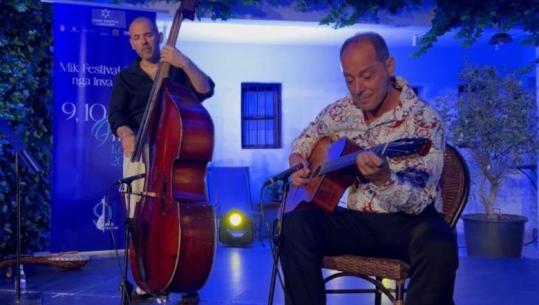 ‘Mik Festival’ ul siparin në Korçë, artistët sjellin në skenë serenatat korçare! Inva Mula: Rikthimi, emocion i veçantë