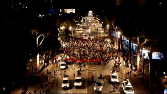 Tkurrja e protestës, organizatorët: S'numërohen numrat, por ditët që jemi në shesh! Protestuesit me gjuhë dhune: Ta tërheqim zvarrë Ramën, pushtetin ia marrim edhe me forcë