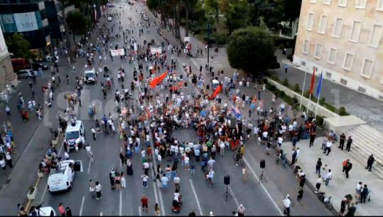 Dita e 46-ë e tubimit në Tiranë, protestuesit nisin marshimin drejt Kryeministrisë! Kërkojnë largimin e qeverisë dhe gjithë klasës politike