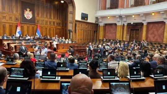 ‘Do e kisha spastruar etnikisht Kosovën’- 53 deputetë opozitarë në Serbi kërkojnë shkarkimin e ministres Paunoviç pas deklaratës skandaloze