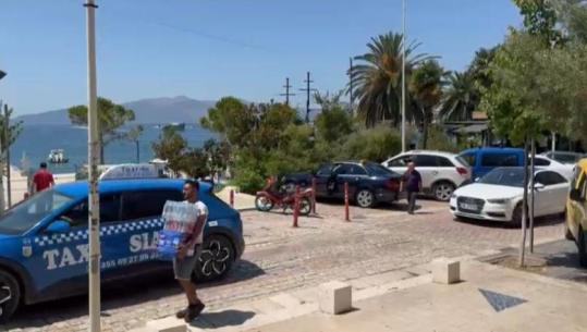 Sarandë/ Oficeri i Policisë përfshihet në sherr me disa persona, ‘Blutë’ kontrolle të shumta në qytet! Disa të shoqëruar (EMRI)