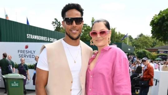 Fundi i një historie! Jessie J njofton ndarjen nga partneri pas 5 vitesh: Ka qenë situatë e trishtueshme, do ta mbështesim njëri-tjetrin për hir të djalit