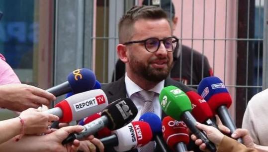 Shkelje në tenderë me vlerë 30 mln €, nis gjyqi paraprak për kryebashkiakun e Kolonjës Erion Isai dhe 14 të pandehurit e tjerë