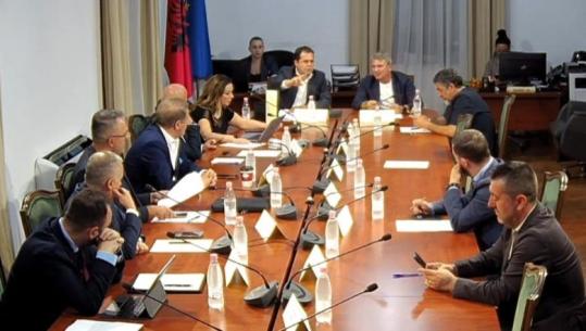 ‘Zgjedhorja’/ PD refuzon seancën dëgjimore me nëndrejtorin Bizhga: Të vijë Hita, zhvlerësoi autoritetin e Kuvendit! Shtyhet mbledhja