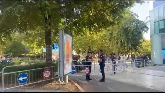 Kuvendi i rrethuar! Sot raportojnë SPAK dhe 6 institucione të tjera, interpelancë me ministrin Karakaçi! Në rend dite pr.ligji për turizmin, mbetet jashtë ‘Territorialja’
