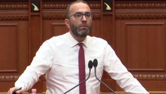 Bardhi: Policia të ndalë dhunën ndaj protestuesve! Nëse keni frikë, mos hajdeni në Kuvend! Taulant, ke hall se të bëjnë pis me vezë kostumin