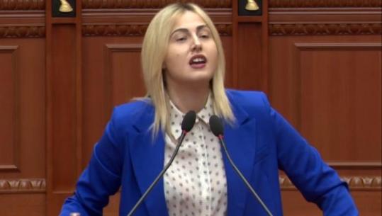 ‘Keni frikë nga veza!’ Zhupa akuza: Jeni hajdutë e terroristë, duhet të zhdukeni se jeni e keqja e madhe e vendit!