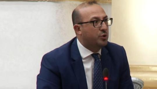 Korreshi për Lamallarin: Të ishte për të, do të kishte arrestuar gjithë pulat sot që mos të bënin vezë