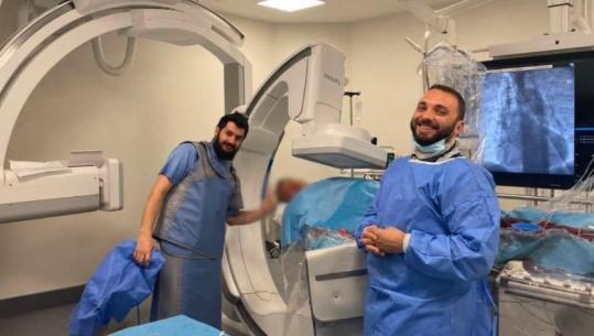 Për herë të parë në një spital publik, 'Memoriali' i Fierit kryen me sukses një ndërhyrje të avancuar në zemër