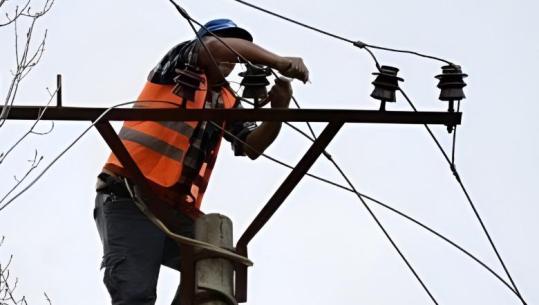Po riparonte një defekt, humb jetën elektriçisti 60-vjeçar në Pogradec (VIDEO)
